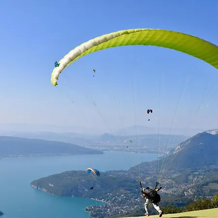 Spacieux 3 Pieces Proche Centre Annecy, Balcon Et Parking - Fr-1-432-90 * Annecy