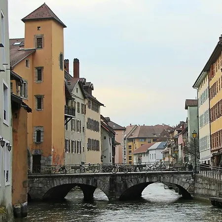 Spacieux 3 Pieces Proche Centre Annecy, Balcon Et Parking - Fr-1-432-90 Apartment