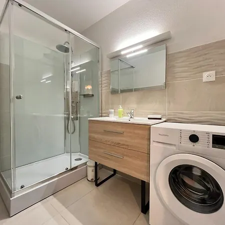 Spacieux 3 Pieces Proche Centre Annecy, Balcon Et Parking - Fr-1-432-90 *